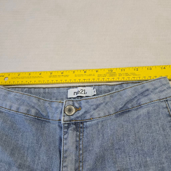 Women's Rue 21 Light Blue Flare Jeans Size 7 - Picture 5 of 11